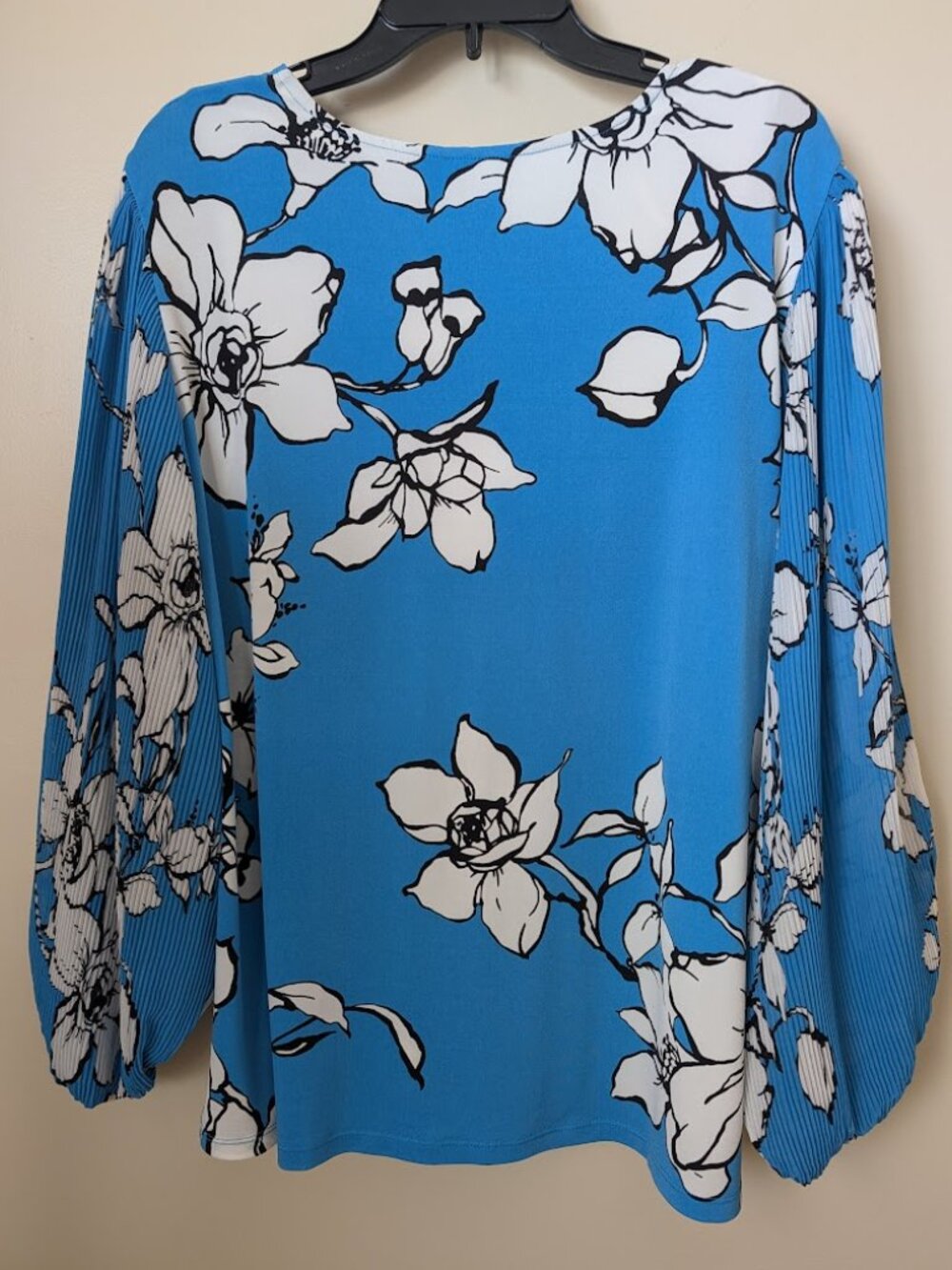 Calvin Klein Light Blue Floral Accordion Sleeve Blouse XL - Picture 2 of 5